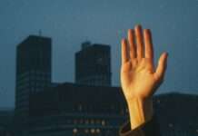 Moralischer Kompass in unruhiger Zeit – Warum der Tag der Menschenrechte und der Friedensnobelpreis ineinandergreifen wie zwei Stimmen eines dringlichen Chors Menschenrechte_Friedensnobelpreis_Oslo_Illustration