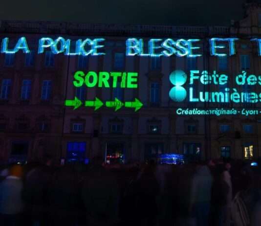 Lichterfest in Lyon: Wenn politische Botschaften die Nacht spalten Protest_Fete-des-Lumieres_ScreenX