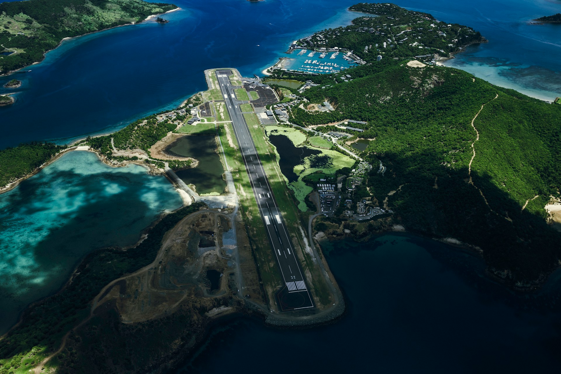 Air Antilles am Boden – wie ein Verwaltungsakt die französischen Inseln ins Wanken bringt