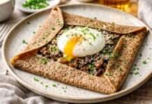 Galette de Sarrasin mit Pilz-Duxelles und pochiertem Ei Galette-de-Sarrasin-mit-Pilz-Duxelles-und-pochiertem-Ei