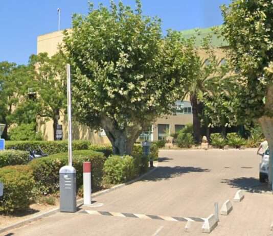 Ein Feuer in der Nacht – und ein Krankenhaus am Rand des Ausnahmezustands Krankenhaus_Hyeres_ScreenGoogle