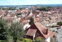 Zwischen Reben und Geschichte: Wie ein Weinberg die Freundschaft zwischen Montbéliard und Ludwigsburg zum Sprudeln bringt Montbéliard,_vu_de_la_rue_Emile_Blazer.(2)_-_Crop