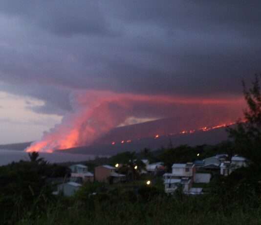 Wenn der Feuerberg erwacht – der Piton de la Fournaise meldet sich 2026 zurück PitonFournaise_avril_2007