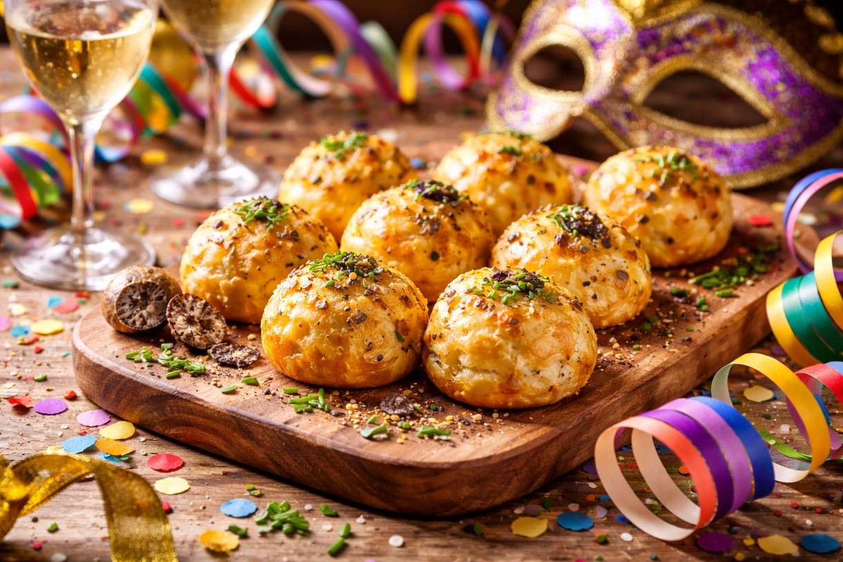 Trüffel-Gougères mit geräuchertem Comté – ein festlicher Gruß aus dem Burgund zur Fasnachtszeit