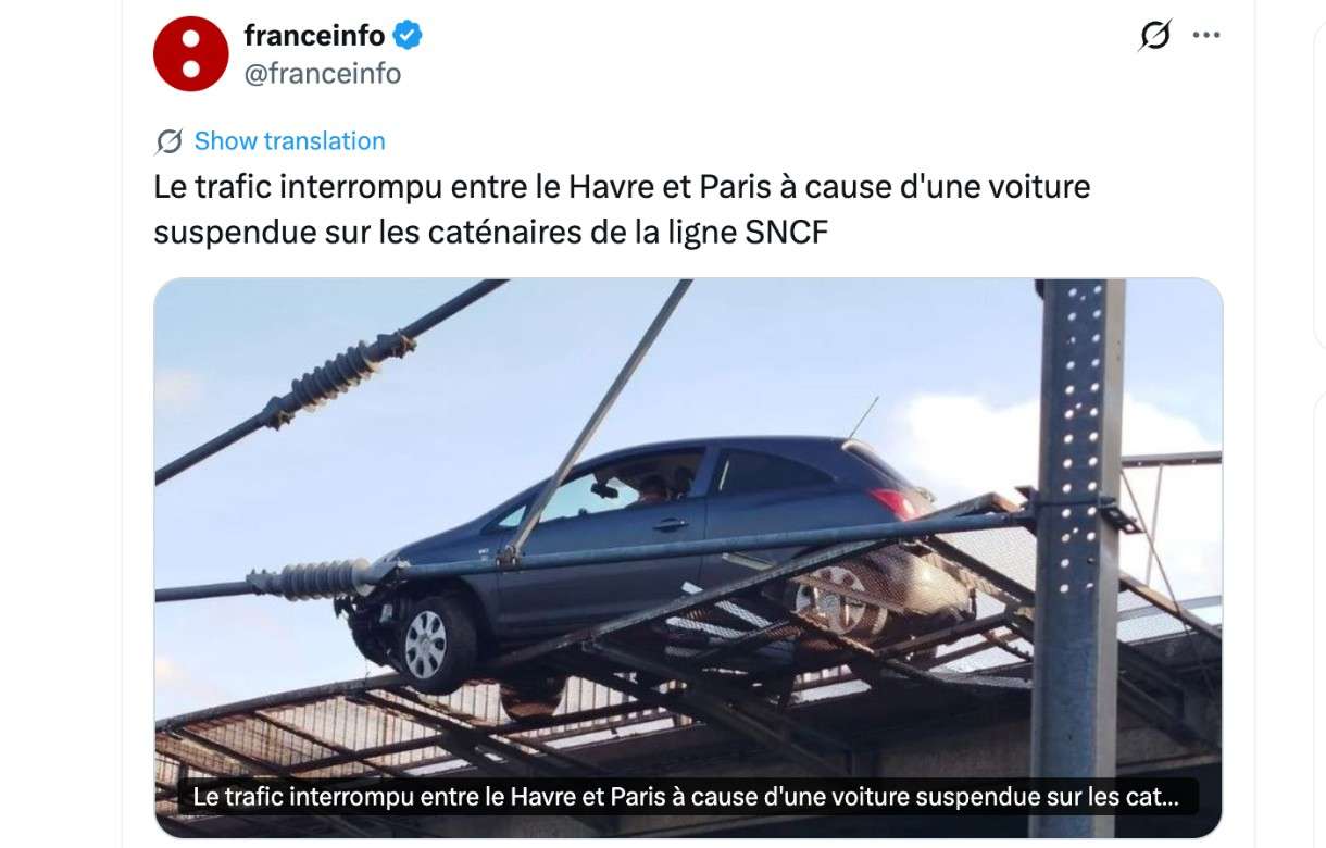 Auto bleibt in Oberleitung hängen – Bahnstrecke zwischen Le Havre und Paris komplett gesperrt