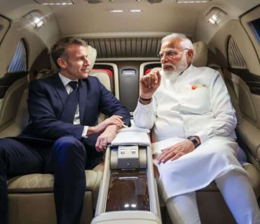 Zwischen Deeskalation und Weltordnung: Macrons Vorstoß in Neu-Delhi Emmanuel-Macron_Narendra Modi_ScreenX