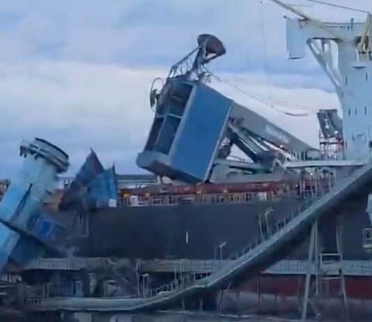 Wenn Stahl knickt: Der nächtliche Kraneinsturz von Sète Kraneinsturz_Sturm-Nils_Sete_ScreenX