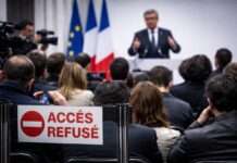 Selektive Akkreditierung: Gerät das Verhältnis zwischen der LFI und den Medien aus dem Gleichgewicht? LFI-Ausschluss-Journalisten-Pressekonferenz_Illustration