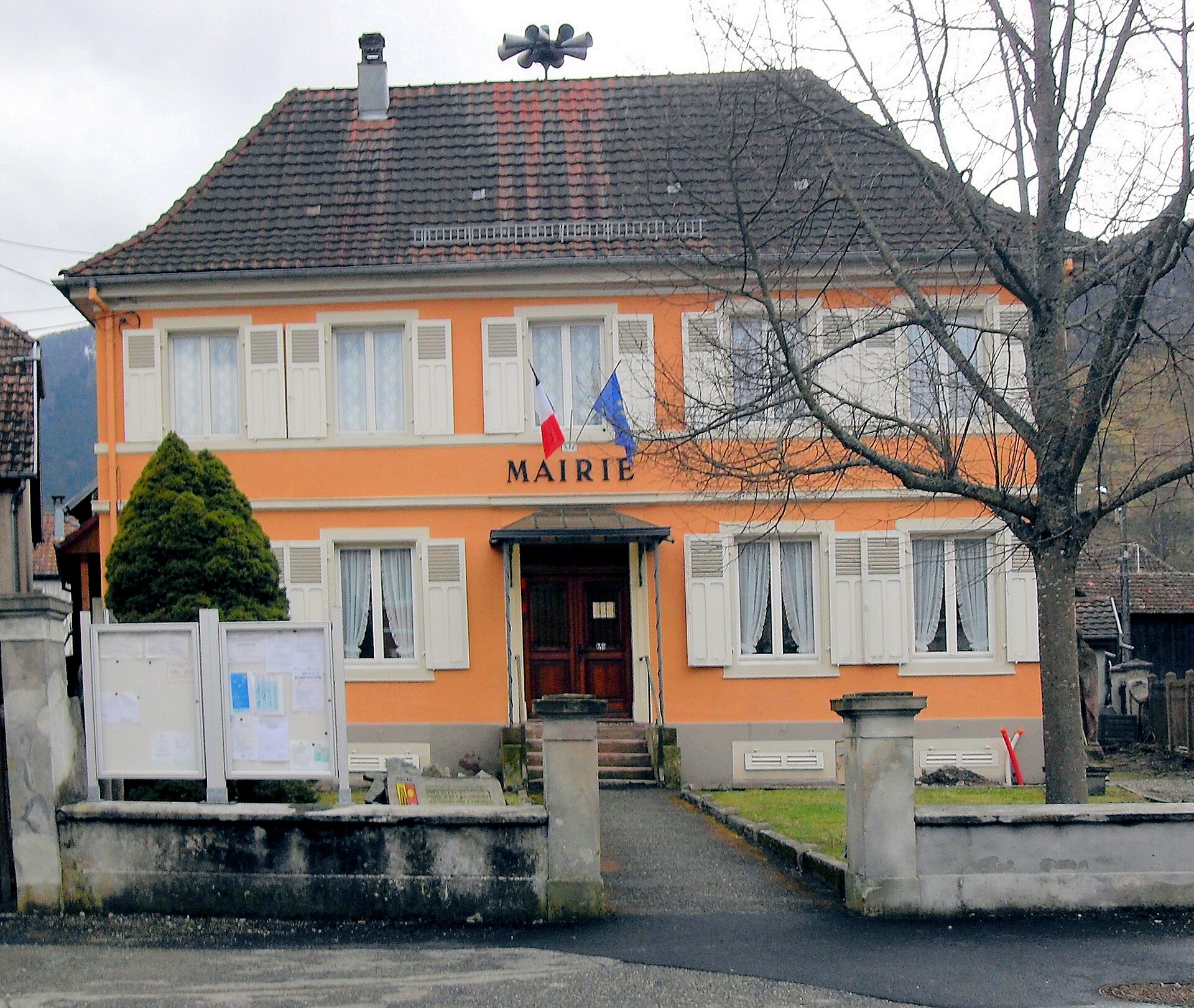 Wenn niemand mehr Bürgermeister sein will - Das elsässische Dorf Mollau und die stille Krise der kommunalen Demokratie in Frankreich