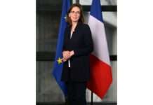 Macrons Griff nach der Finanzaufsicht Montchalin_Portrait_2025_Wikipedia