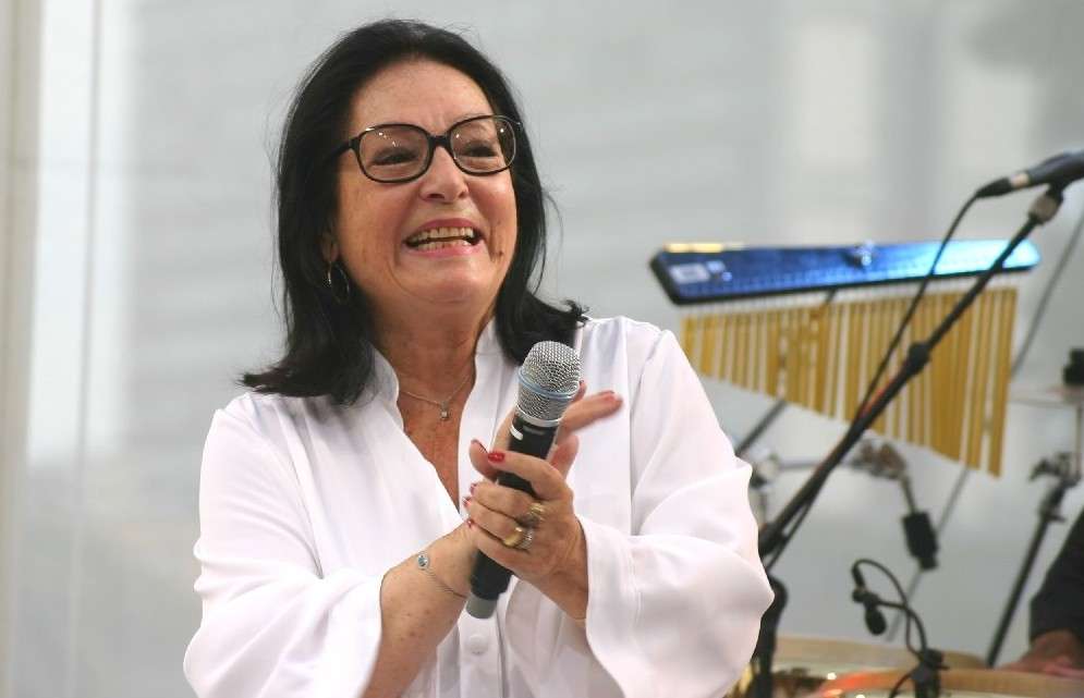 Eine Stimme für die Ewigkeit – Nana Mouskouri erhält den Ehrenpreis der Victoires de la Musique