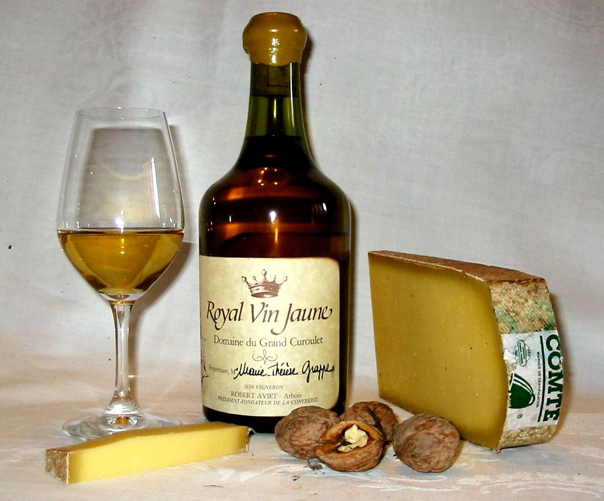 Wenn der Jura goldgelb leuchtet – unterwegs bei der Percée du vin jaune in Lons-le-Saunier