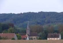 Wenn niemand mehr kandidiert: Ein Dorf im Oise und die stille Krise der kommunalen Demokratie Bienville_-_Église_Saint-Médard_-_Wikipedia