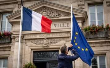 Symbolpolitik statt Systembruch: Wie Frankreichs Rechte die EU vor Rathäusern herausfordert EU-Flagge-RN-Rathaus_Illustration