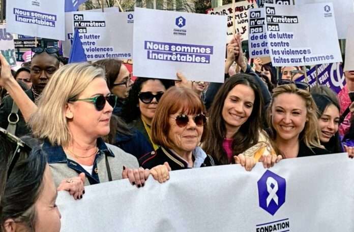 Giselle-Pelicot_Demonstration-Paris_ScreenX Giselle-Pelicot_Demonstration-Paris_ScreenX