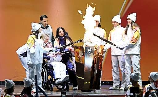 Politisches Signal auf sportlicher Bühne: Paris boykottiert Eröffnungsfeier der Paralympischen Winterspiele Olympische-Flamme-Paralympics-2026_ScreenX