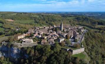 Puycelsi – Ein Dorf, das sich Zeit lässt Puycelsi_Wikipedia