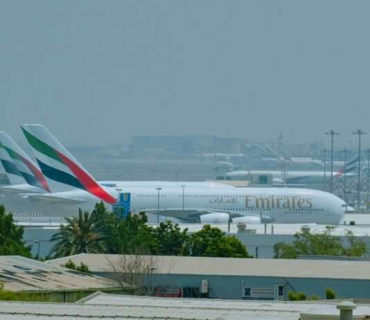 Krieg im Nahen Osten: Was das französische Außenministerium gestrandeten Bürgern rät Airport_Dubai