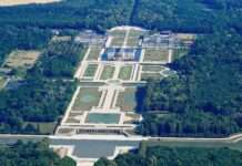 Ostern im Schlosspark – Wenn Eiersuche zur großen Bühne wird Chateau_de_Vaux-le-Vicomte_Wikipedia