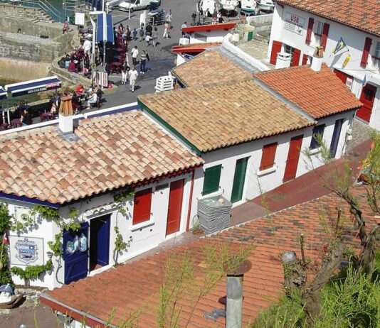 Biarritz jenseits der Postkarte – das alte Herz am Atlantik Biarritz_Port_vieux_Maisons