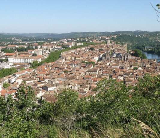 Cahors im Wettbewerb um Ärzte: Wie eine ländliche Region den medizinischen Mangel bekämpft Cahors-Wikipedia