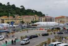 Zwischen Postkartenidylle und Betonrealität: Warum Nizzas UNESCO-Titel ins Wanken gerät Congrès_One_Ocean_Science_2025_à_Nice-_aux_abords_des_salles_de_conférence_du_Port_Lympia_(Wikipedia)