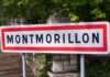 Ein Dorf unter Schock: Tödliche Gewalt erschüttert Montmorillon Panneau_Montmorillon