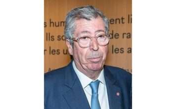 Der lange Schatten der Macht: Patrick Balkany erneut vor Gericht Patrick-Balkany_au_tribunal_Wikipedia