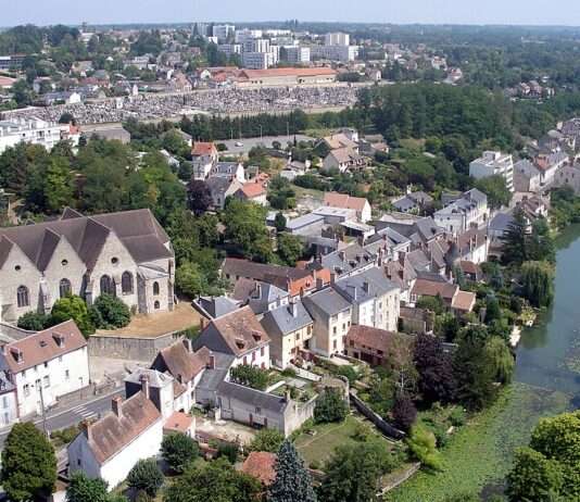 Erinnerungspolitik als Kampffeld: Der Streit um den 10. Mai in Vierzon Vierzon_Wikipedia