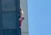 Der „Spider-Man von Paris“ sorgt erneut für Atemstillstand über den Dächern der Hauptstadt Alexis-Landot-Tour-Montparnasse_ScreenX
