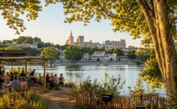 Die Insel, die Avignon entkommt Île-de-la-Barthelasse-Avignon_Illustration
