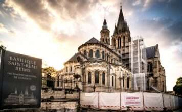 Die langsame Müdigkeit der Steine Illustration_Basilique-Saint-Remi-Reims
