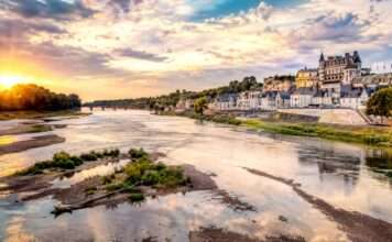Der widerspenstige Strom Loire-Fluss-Schlösser_Illustration