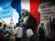 Saint-Denis im Fokus: Bally Bagayoko und der Versuch, Antirassismus politisch neu zu verankern Rassismus-in-Frankreich_Illustration