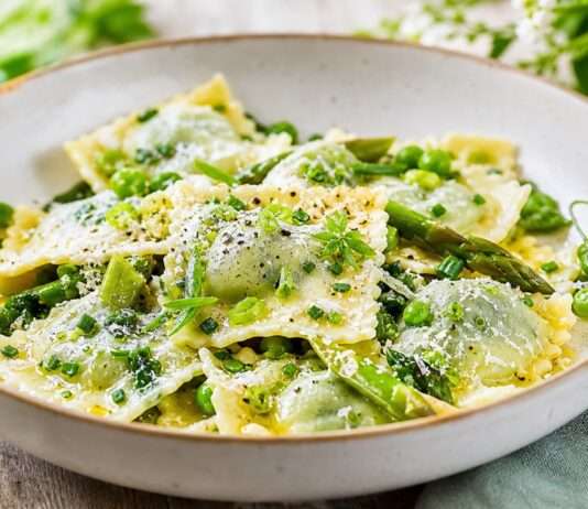 Ravioles gefüllt mit Ricotta und Frühlingsgemüse – ein Frühlingsgedicht aus der französischen Küche Ravioles-gefüllt-mit-Ricotta-und-Frühlingsgemüse