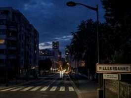 Wenn die Straßen dunkel bleiben: Kupferdiebstähle verunsichern Villeurbanne Straße-Nacht-Villeurbanne_Illustration